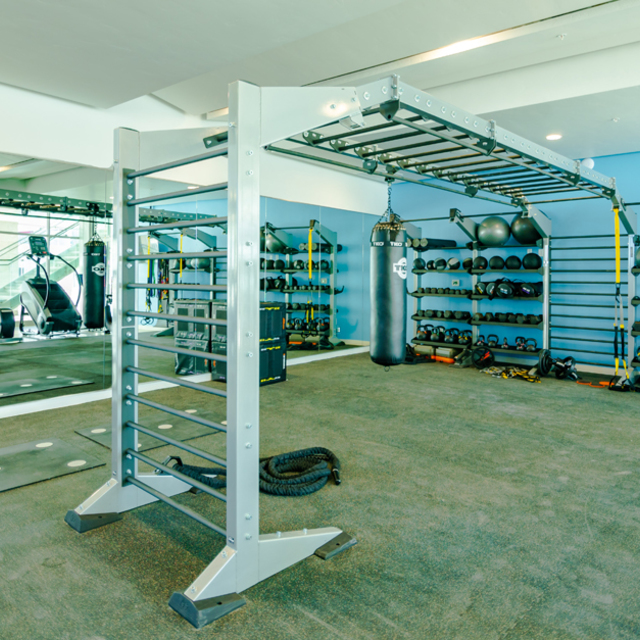 Rockpoint Apartment - State-Of-The-Art Workout Facility  Rockpoint Apartment - State-Of-The-Art Workout Facility