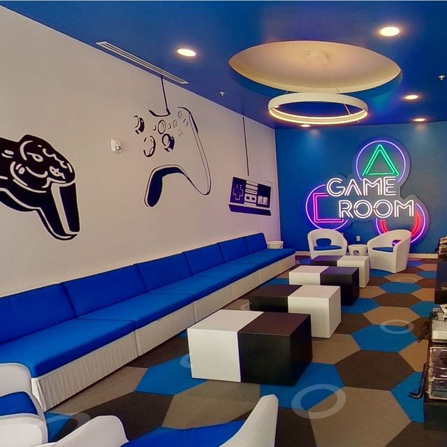 Rockpoint Apartments - Gaming Room with Huge Televisions Rockpoint Apartments - Gaming Room with Huge Televisions